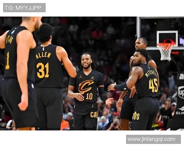 密尔沃基雄鹿与克利夫兰骑士的精彩对决分析与赛季展望