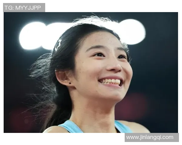 江西运动员危菱侠夺冠后回忆：自己赛前就定下“求稳”的方针；自己日子中腼腆，有点“拧巴”，偶像是男人撑竿跳世界纪录保持者杜布兰蒂斯